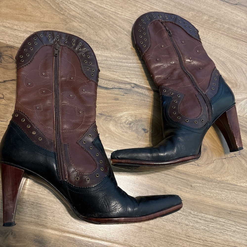 Vintage Stuart Weitzman size 7 boot